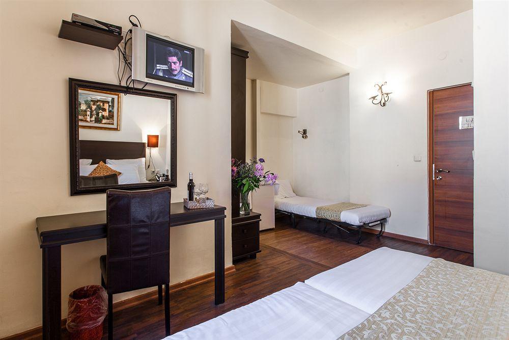 A Little House In Rechavia Hotel Jeruzalem Buitenkant foto