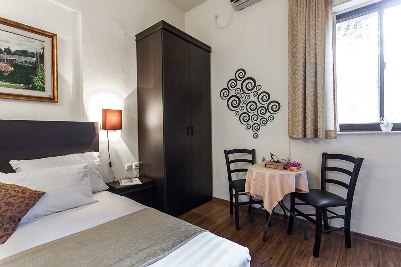 A Little House In Rechavia Hotel Jeruzalem Buitenkant foto