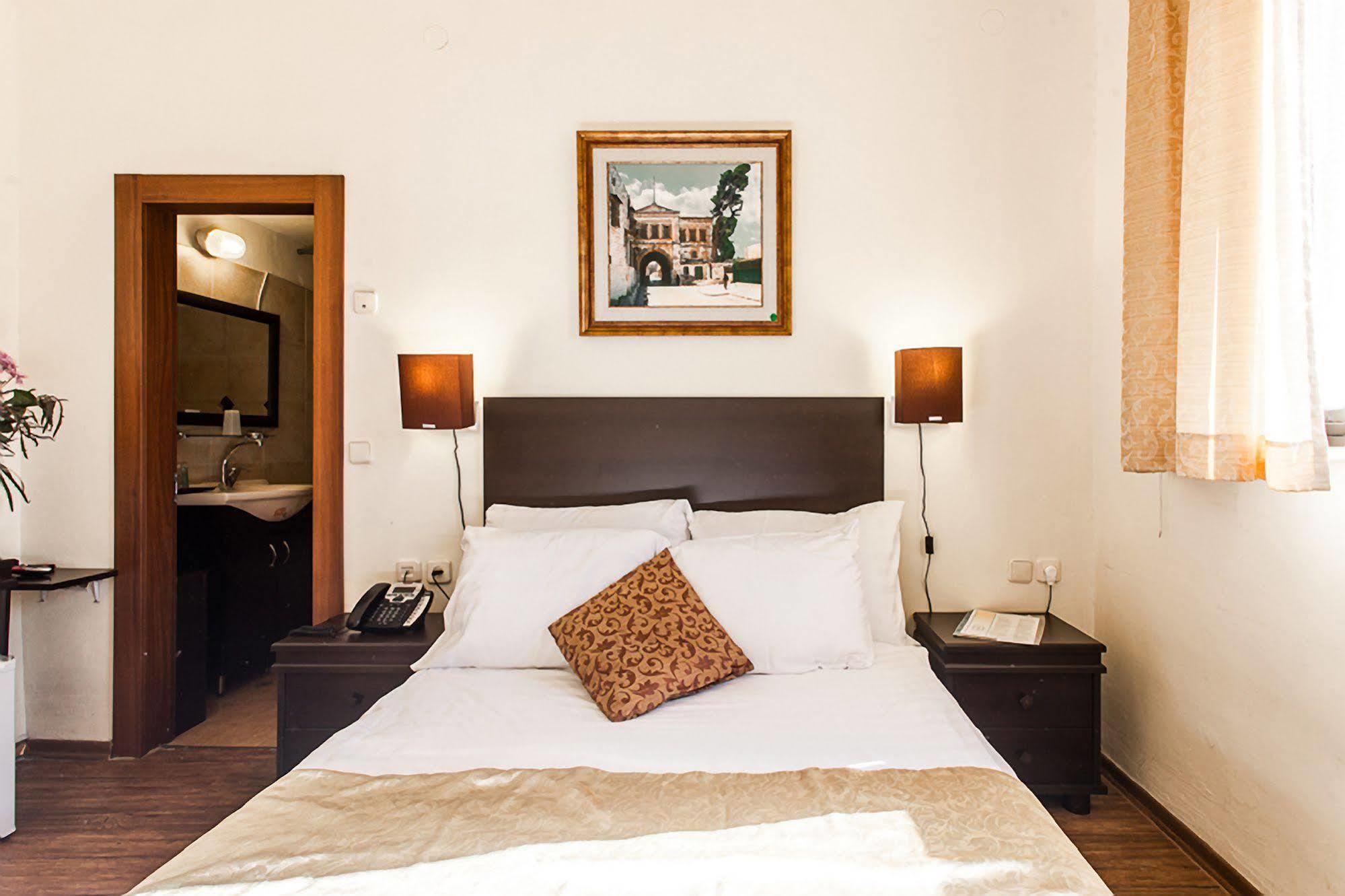 A Little House In Rechavia Hotel Jeruzalem Buitenkant foto