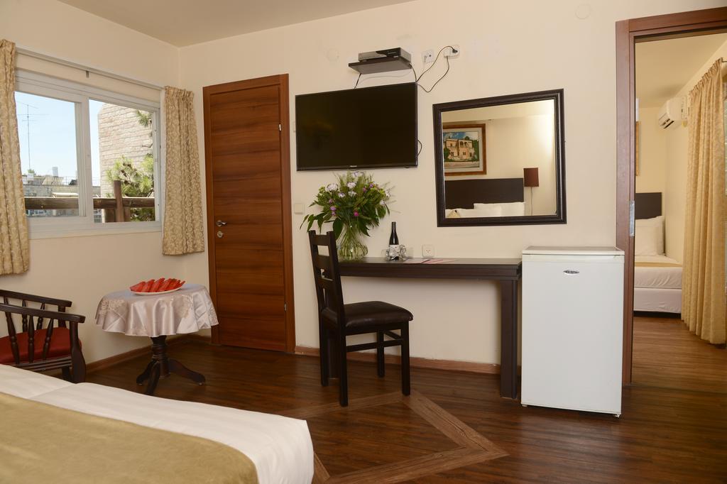A Little House In Rechavia Hotel Jeruzalem Kamer foto