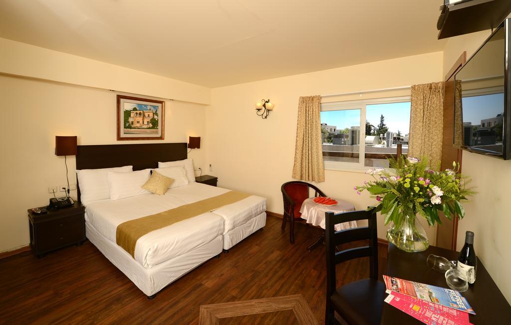A Little House In Rechavia Hotel Jeruzalem Kamer foto